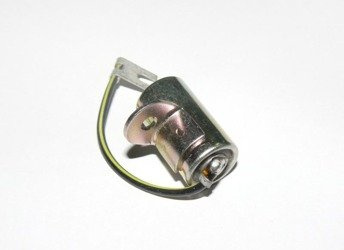 KONDENSATOR PRAWY SUZUKI GT 550 73-77
