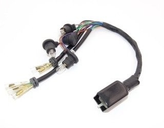 przewody instalacji lampy przedniej